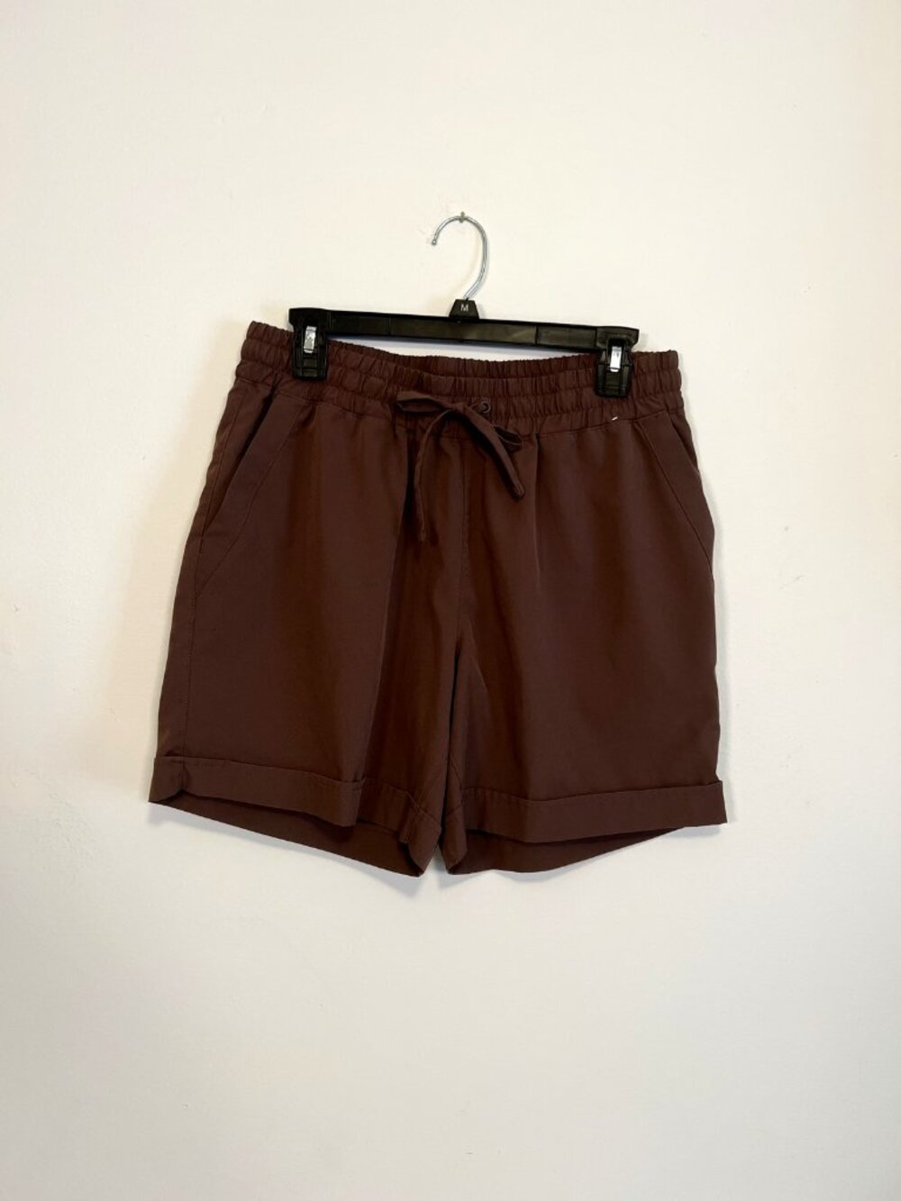 Mondetta Brown Peppercorn Active Cuffed Drawstring Shorts Size M